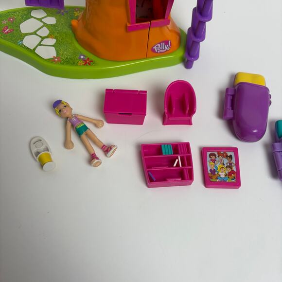 Vintage Polly Pocket Magnetic Treehouse Set & Accessories - Picture 2 of 6